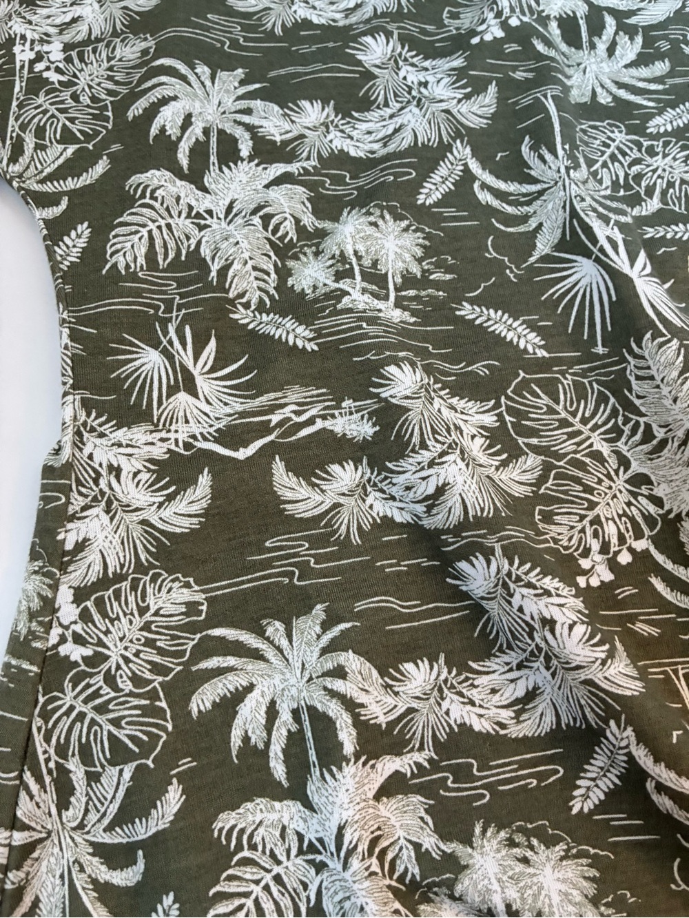 Women’s TRUSELF Tropical T Shirt Medium - Picture 3 of 8